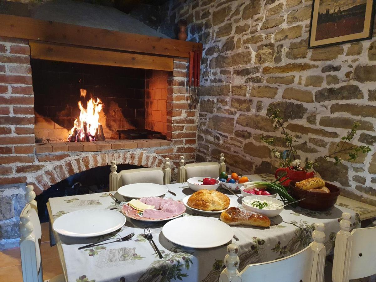 Casa Leonarda, Old Authentic Istrian Stone House Near Motovun, Central Istria Zamask Buitenkant foto