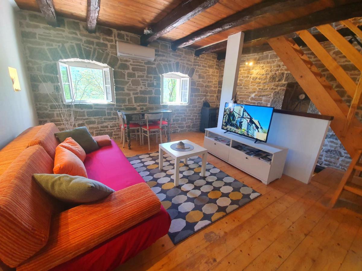 Casa Leonarda, Old Authentic Istrian Stone House Near Motovun, Central Istria Zamask Buitenkant foto